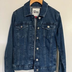 Tommy Hilfiger blue denim fitted jacket.